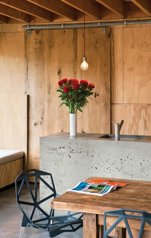 plywood-dining-space-Pattersons-Architects-Dwell-magazine